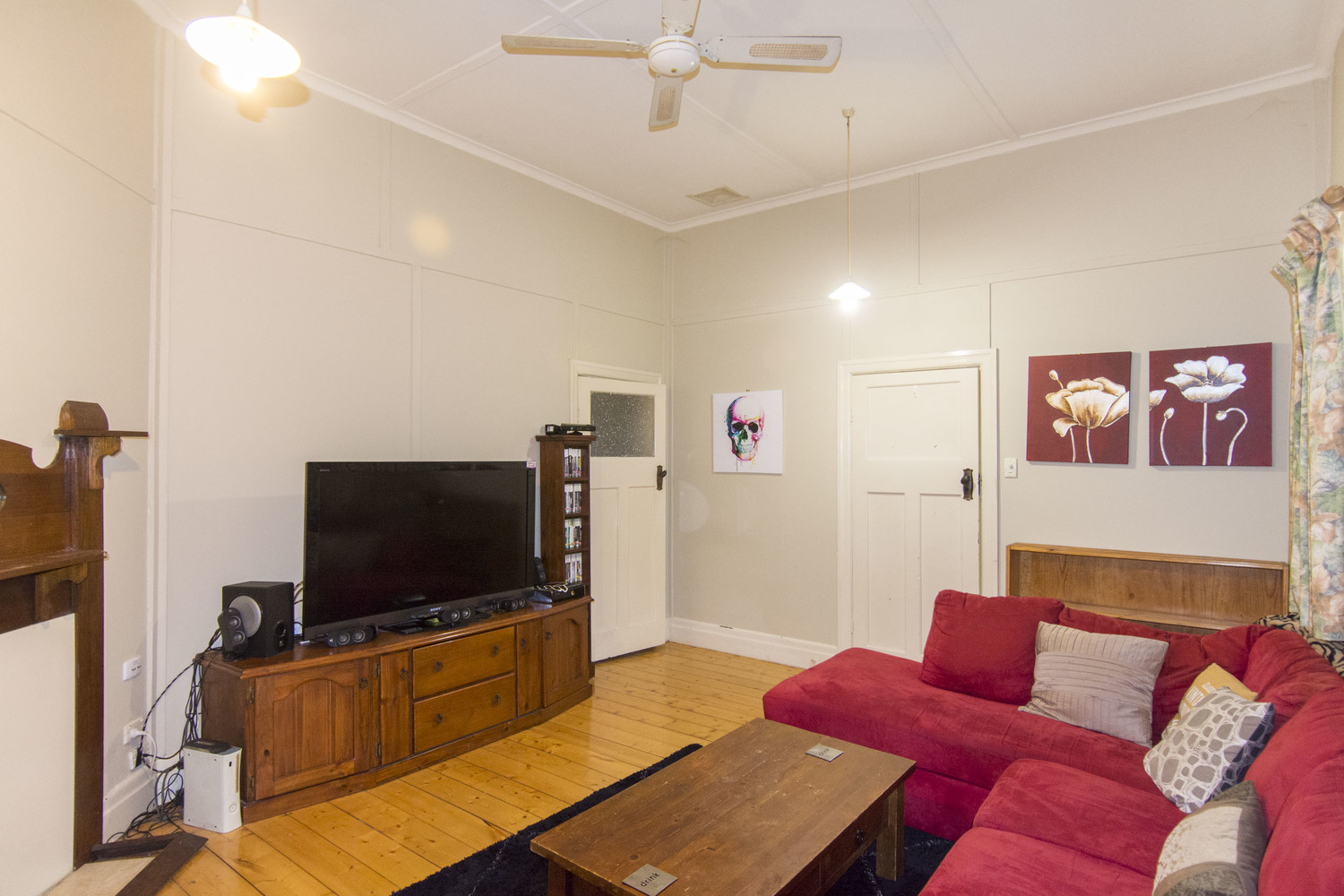 28 Albert Street , Horsham