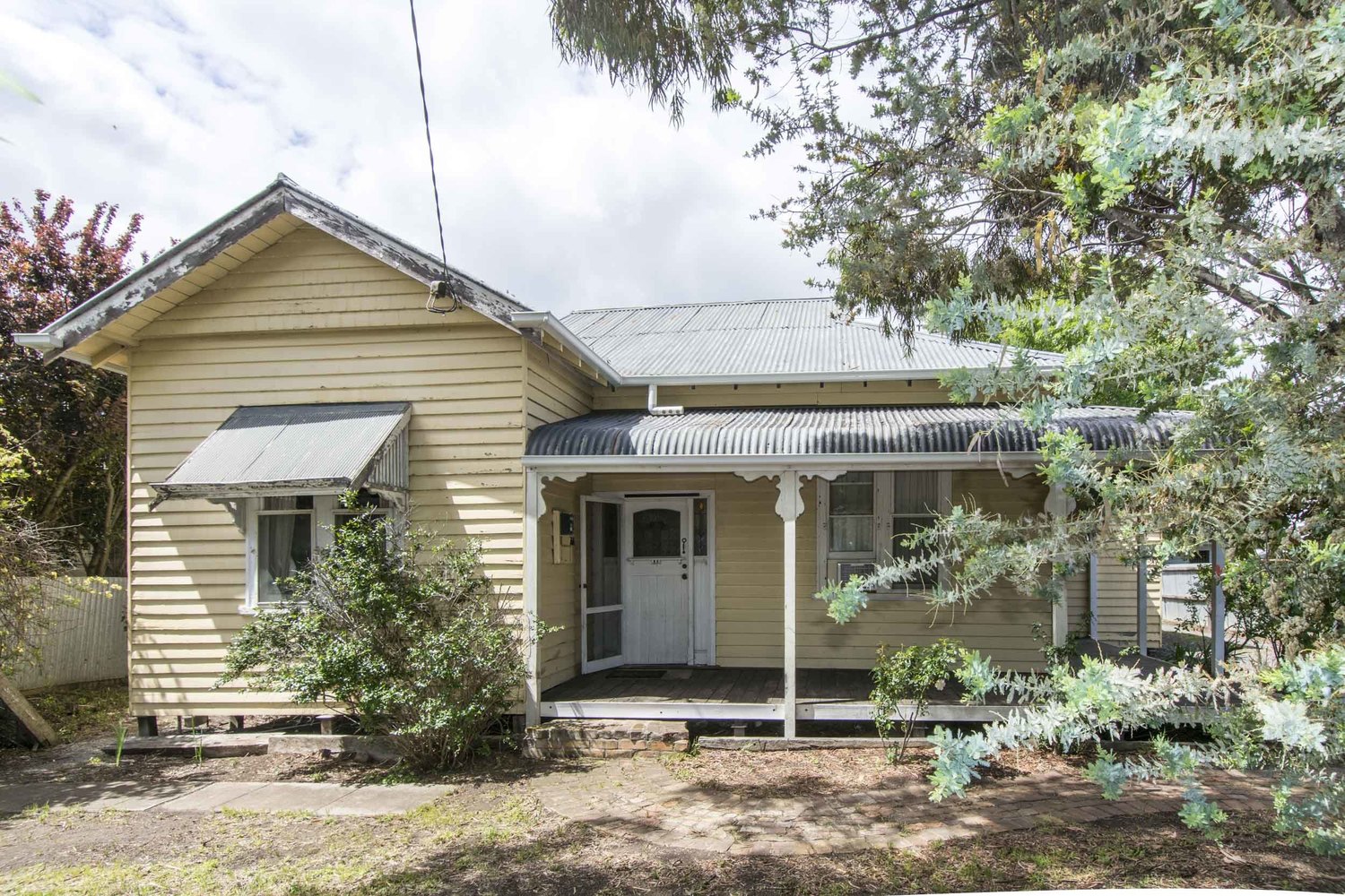 28 Albert Street , Horsham