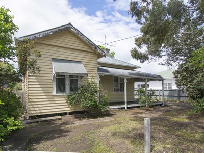 28 Albert Street , Horsham