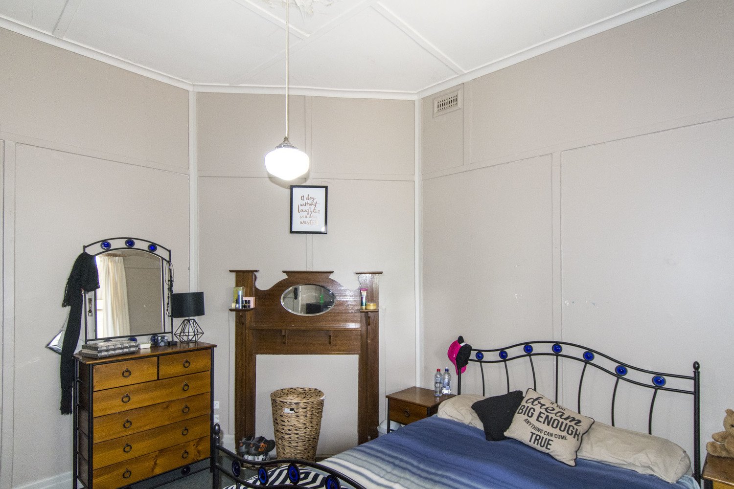 28 Albert Street , Horsham