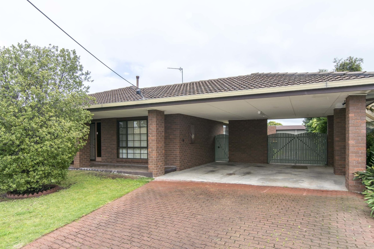 15 James Street, Horsham