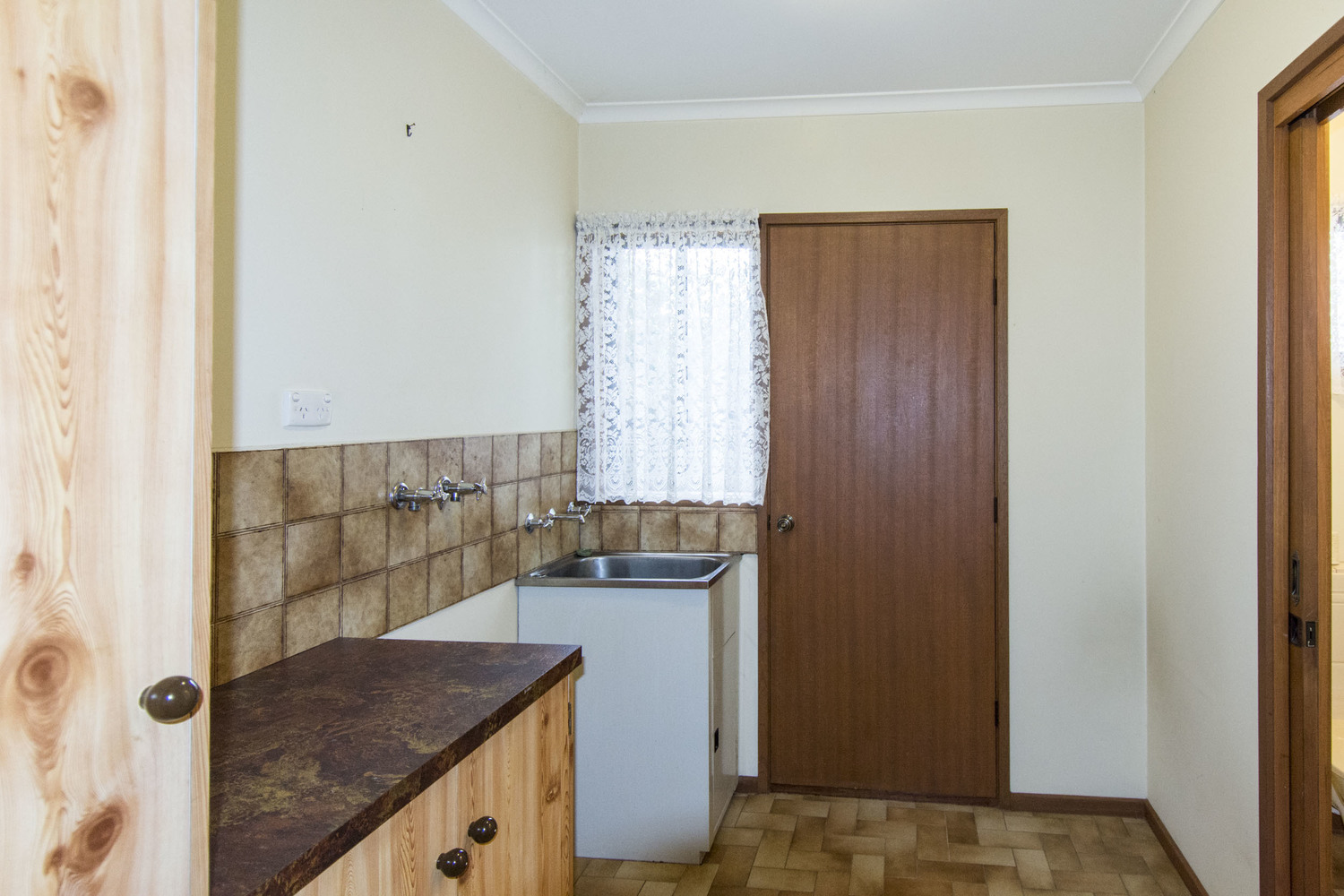 15 James Street, Horsham