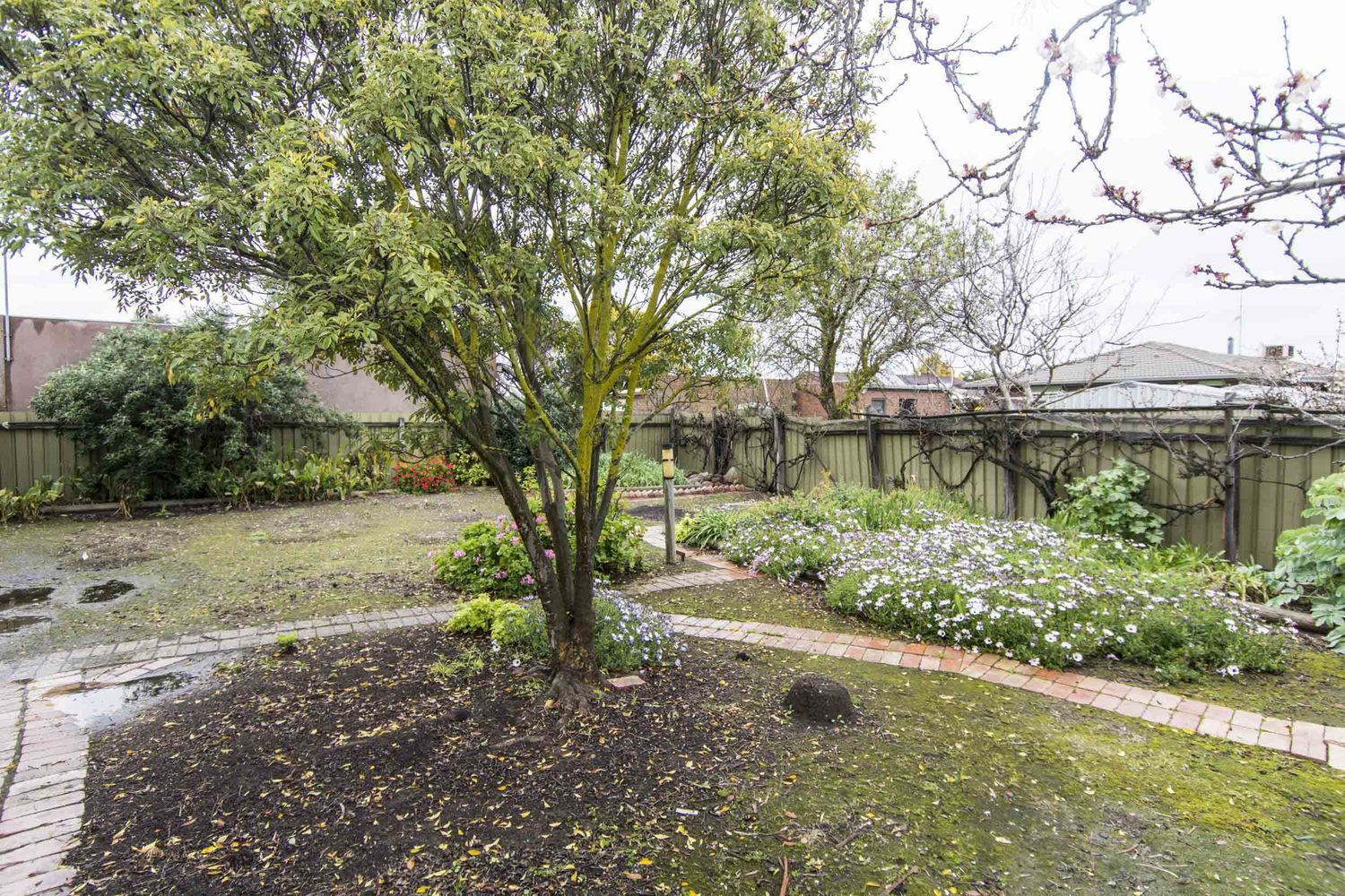 15 James Street, Horsham