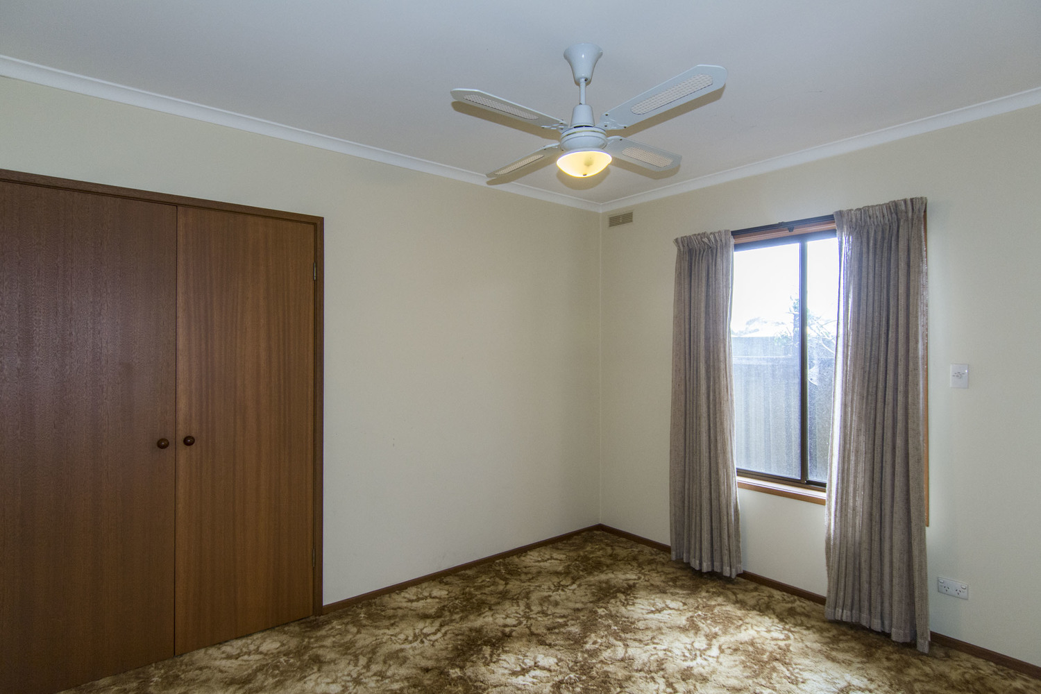 15 James Street, Horsham