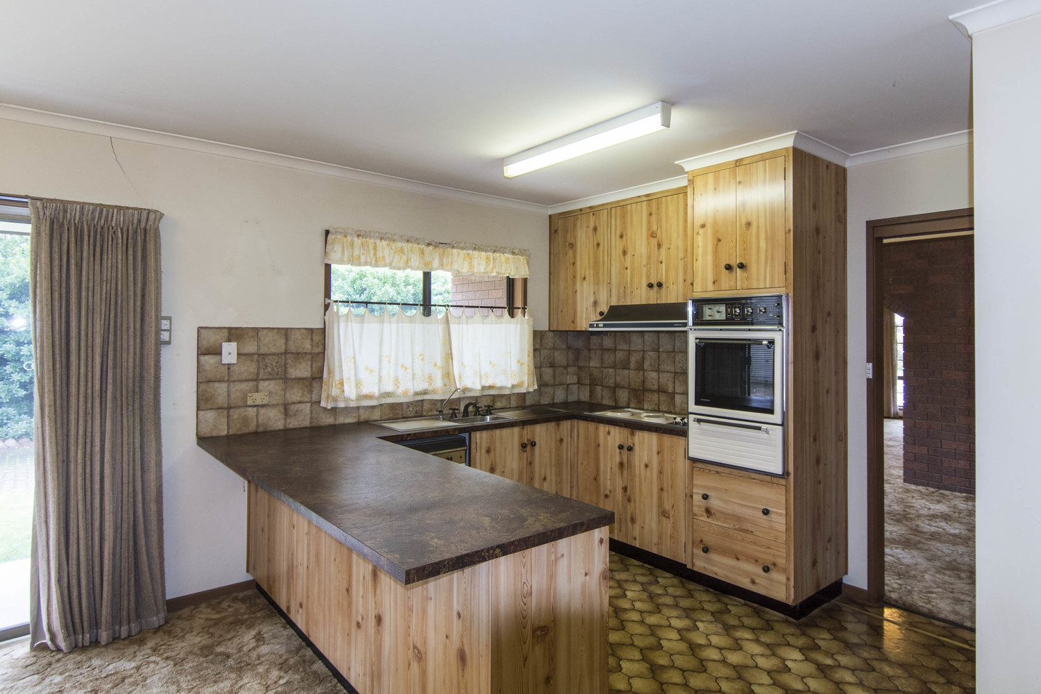 15 James Street, Horsham