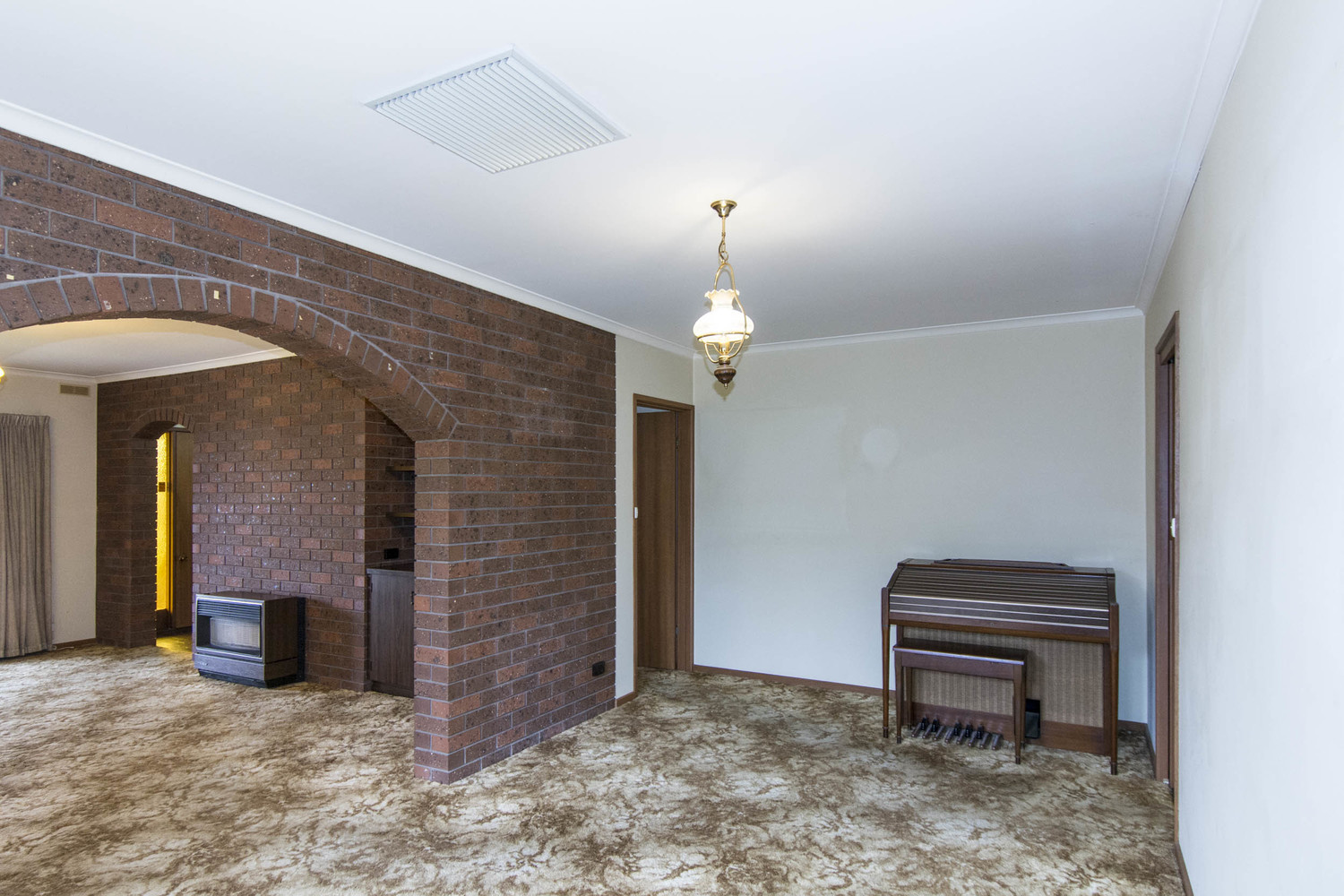 15 James Street, Horsham