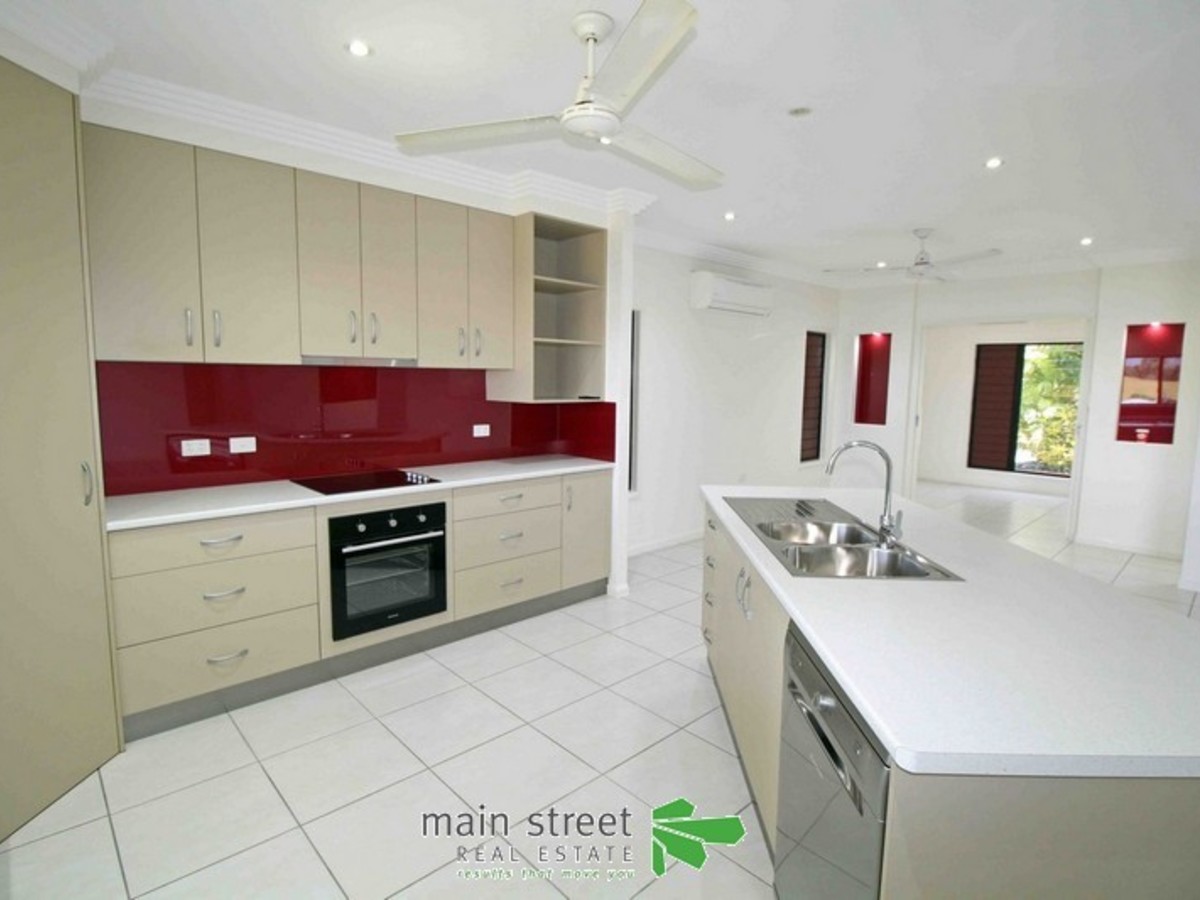 81 Loder Street, Atherton