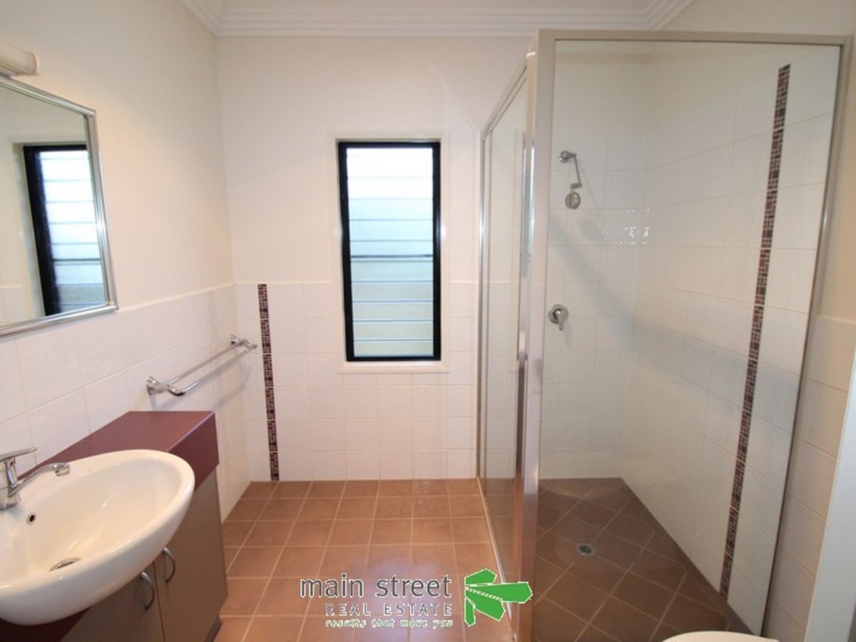 81 Loder Street, Atherton