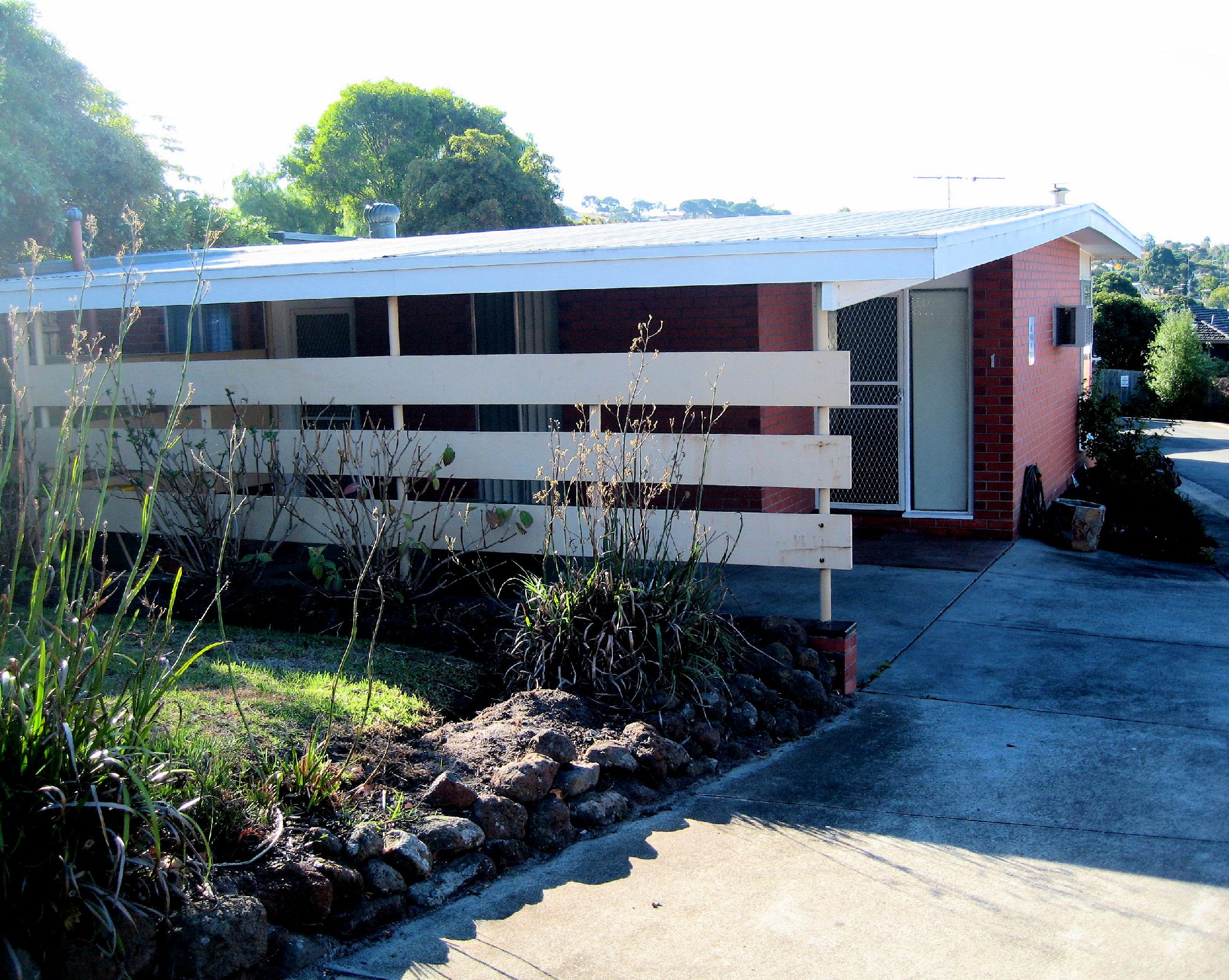 1 / 228 Roslyn Road, Highton Hiddleston Real Estate