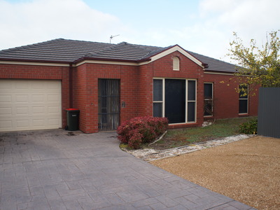 2 / 6 Carroll Street, Horsham