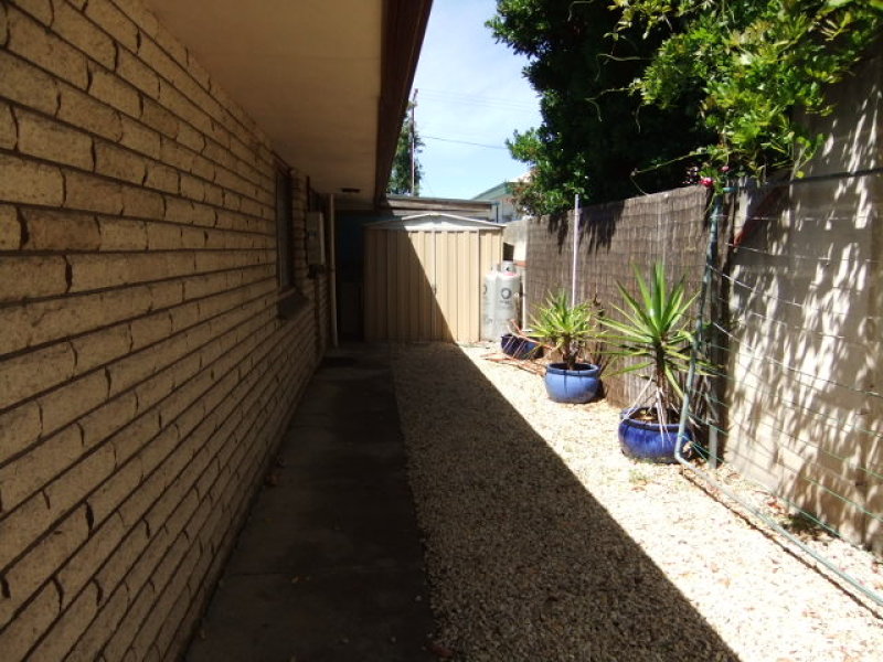 2 / 114 Shepherdson Road, Mount Gambier