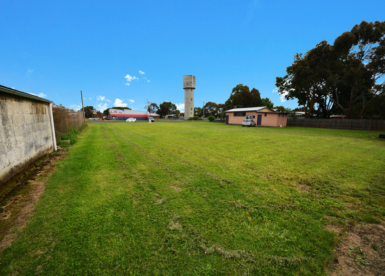 18 Hunter Street, Heywood