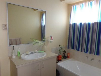 64 Edeys Run, Hampton Park