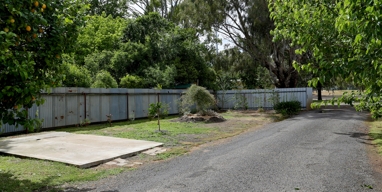 13 Railway Street, Euroa