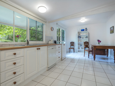 13 Taylors Road, Mount Macedon