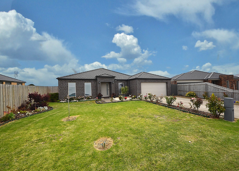 11 Madeira Close, Portland