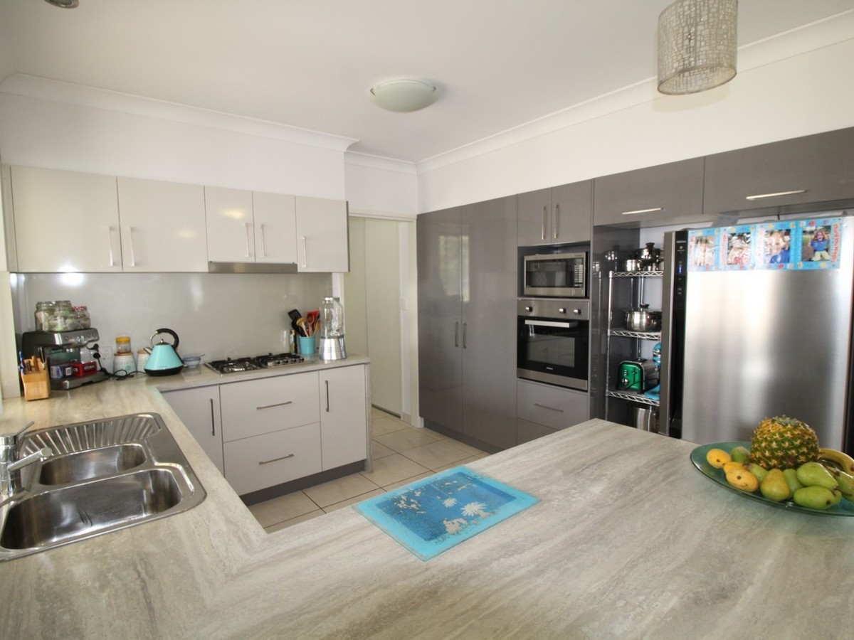 14 Carnation Street, Atherton