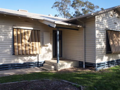 8 Sinclair Place, Horsham
