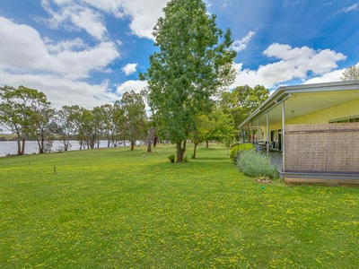 46 Lakeside Boulevard, Eppalock