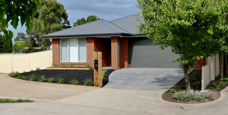 7 Peppercorn Place , Euroa