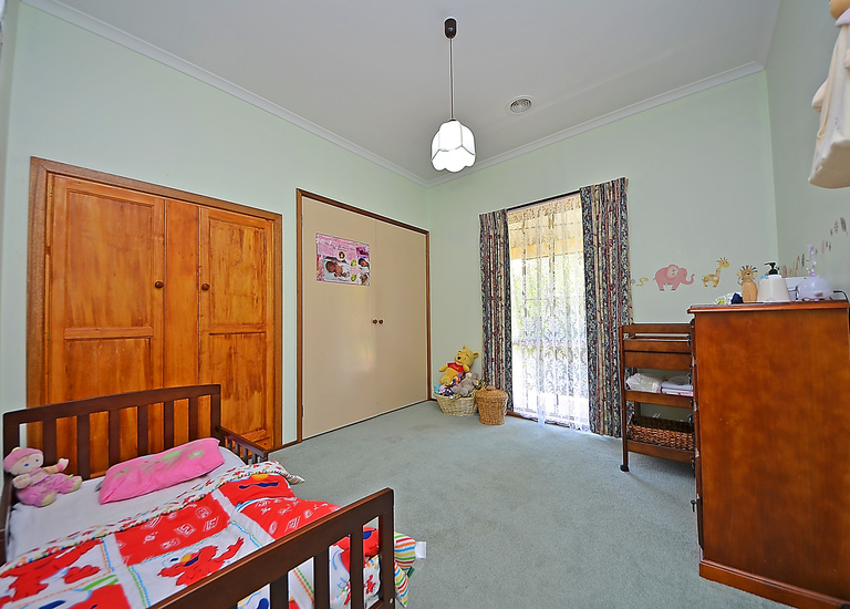 7 Adamson Court, Portland