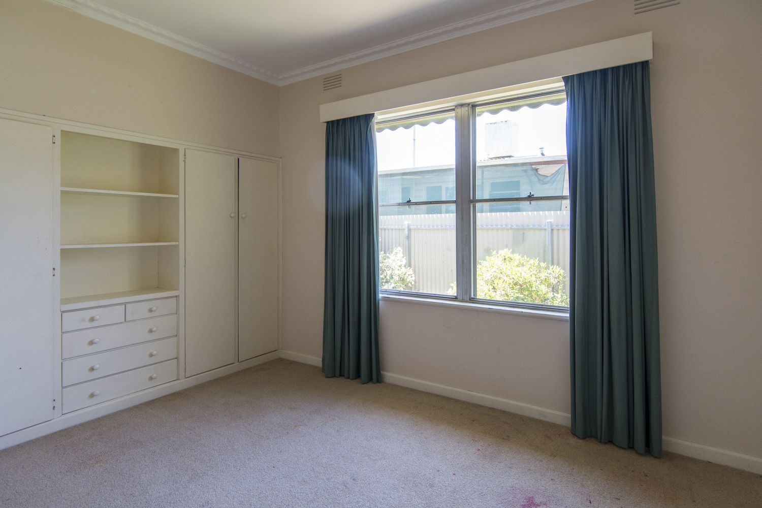 36 Bennett Road, Horsham