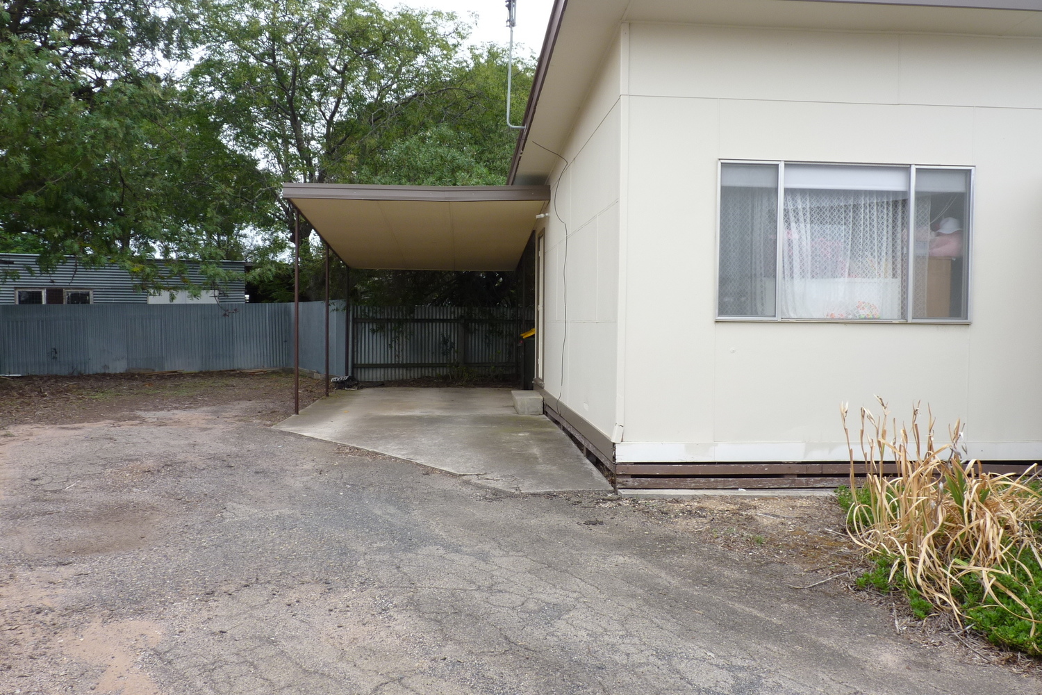 4 / 9 Burgess Street, Horsham