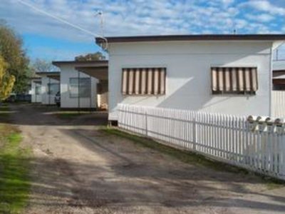 2 / 9 Burgess Street, Horsham