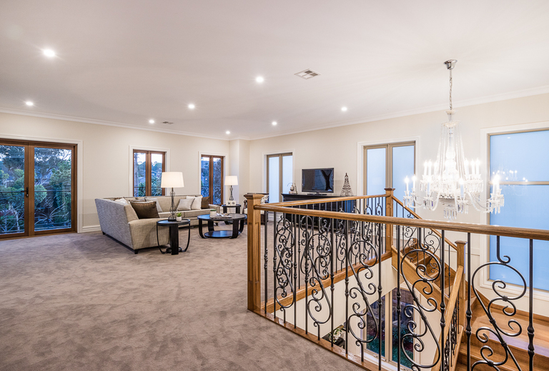 5 Kincumber Drive, Glen Waverley