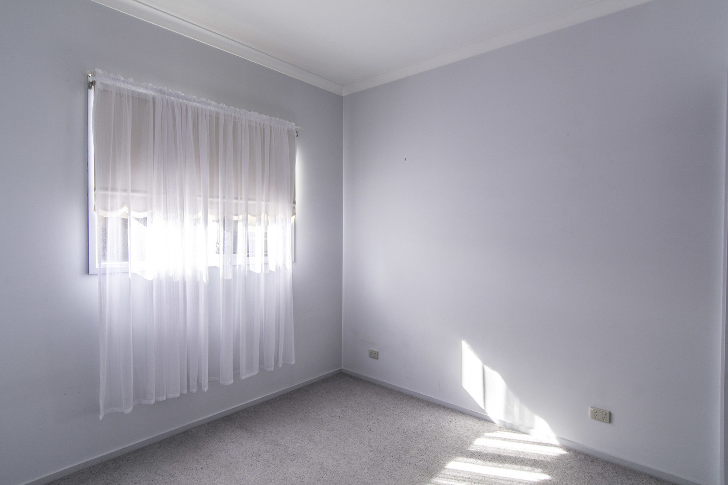 6 Hopkins Drive, Horsham