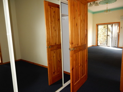 1 / 58 Greenvalley Crescent, Hampton Park