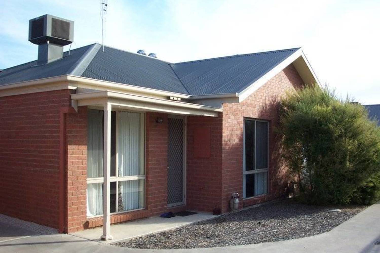 8 / 11 McPherson Street, Horsham