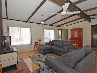 24 Jacksons Lane, Heathcote