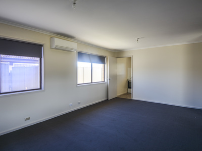 7 Glenister Place, Horsham