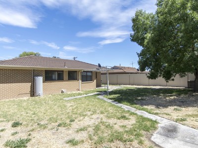 7 Glenister Place, Horsham