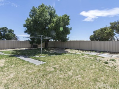 7 Glenister Place, Horsham