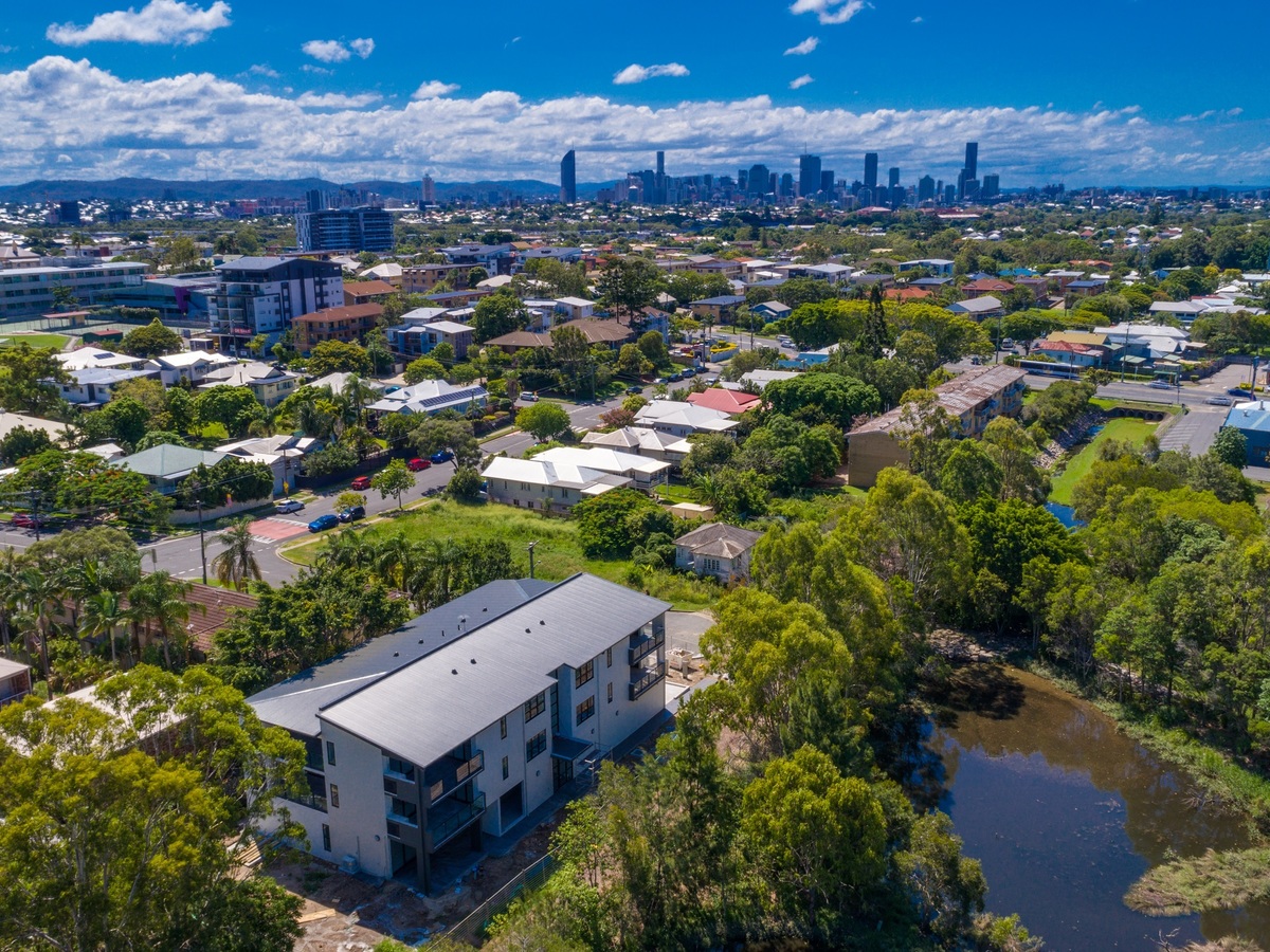 1 / 81  Halstead st , Coorparoo