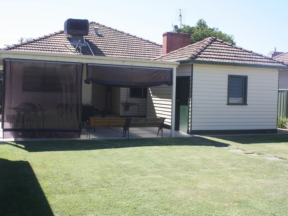 14 Moore Street, Benalla