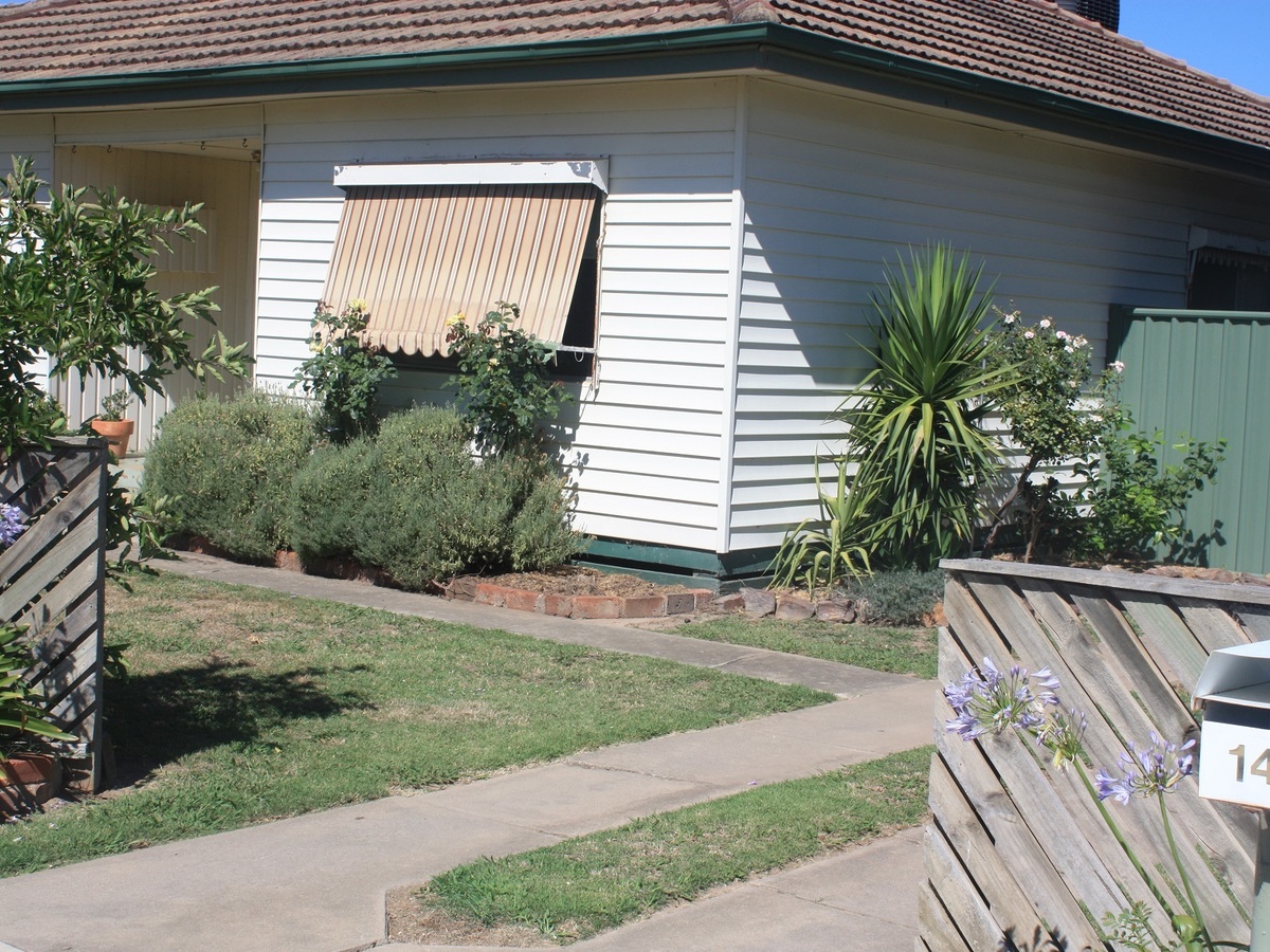 14 Moore Street, Benalla