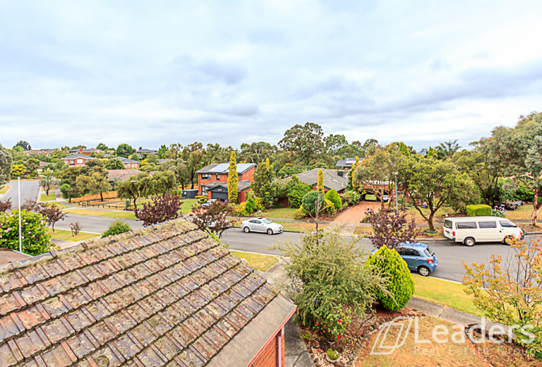 11 Pentland Court, Glen Waverley