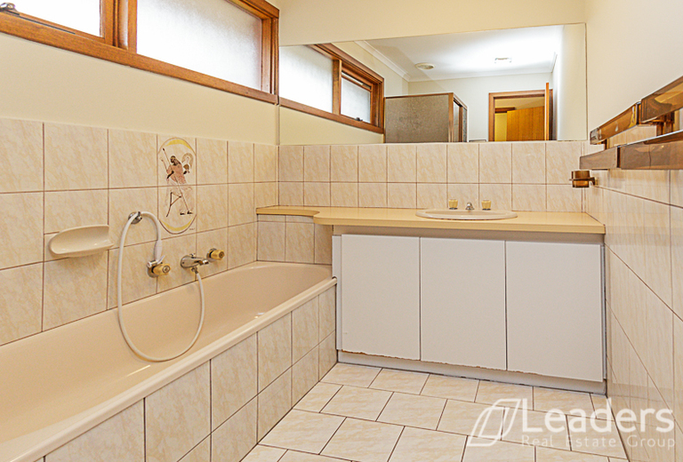 11 Pentland Court, Glen Waverley