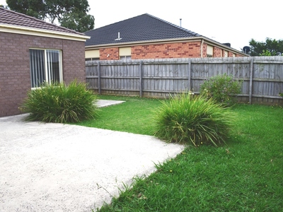 26 Hal Porter Terrace, Lynbrook