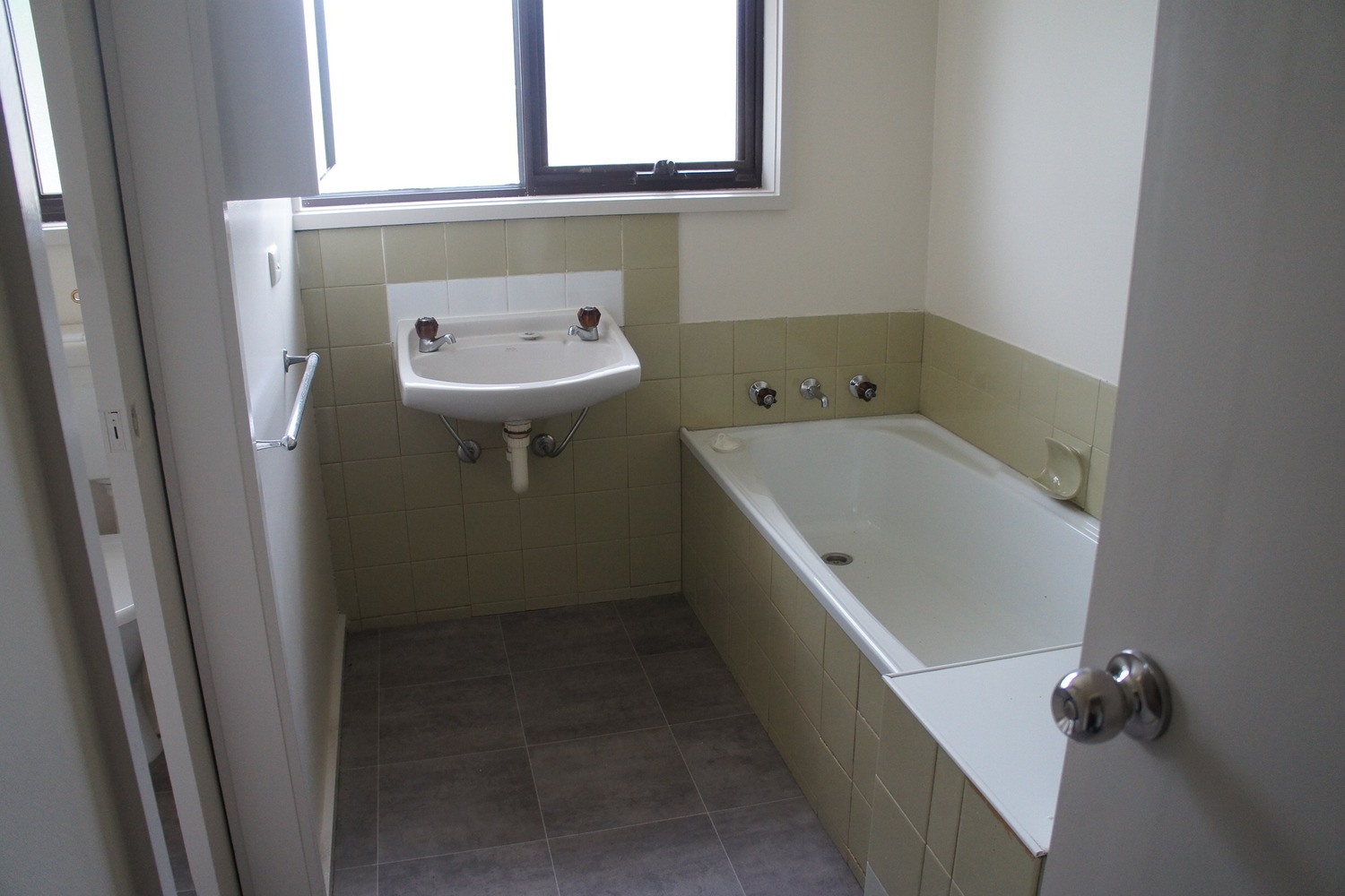 7 Glenister Place, Horsham