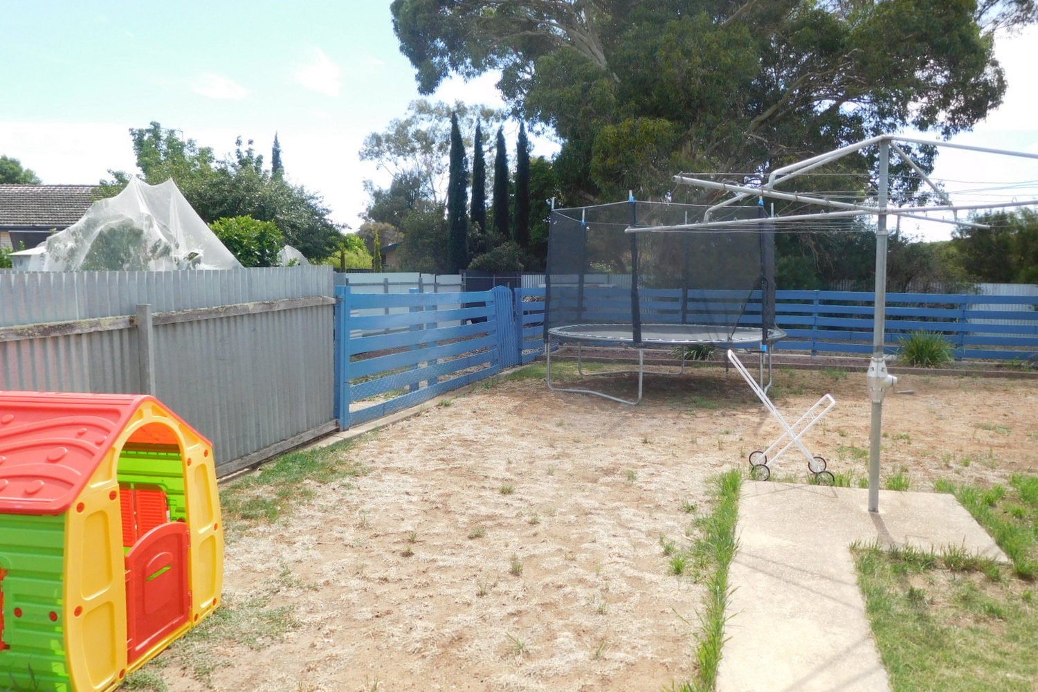 1 Farrar Avenue, Horsham