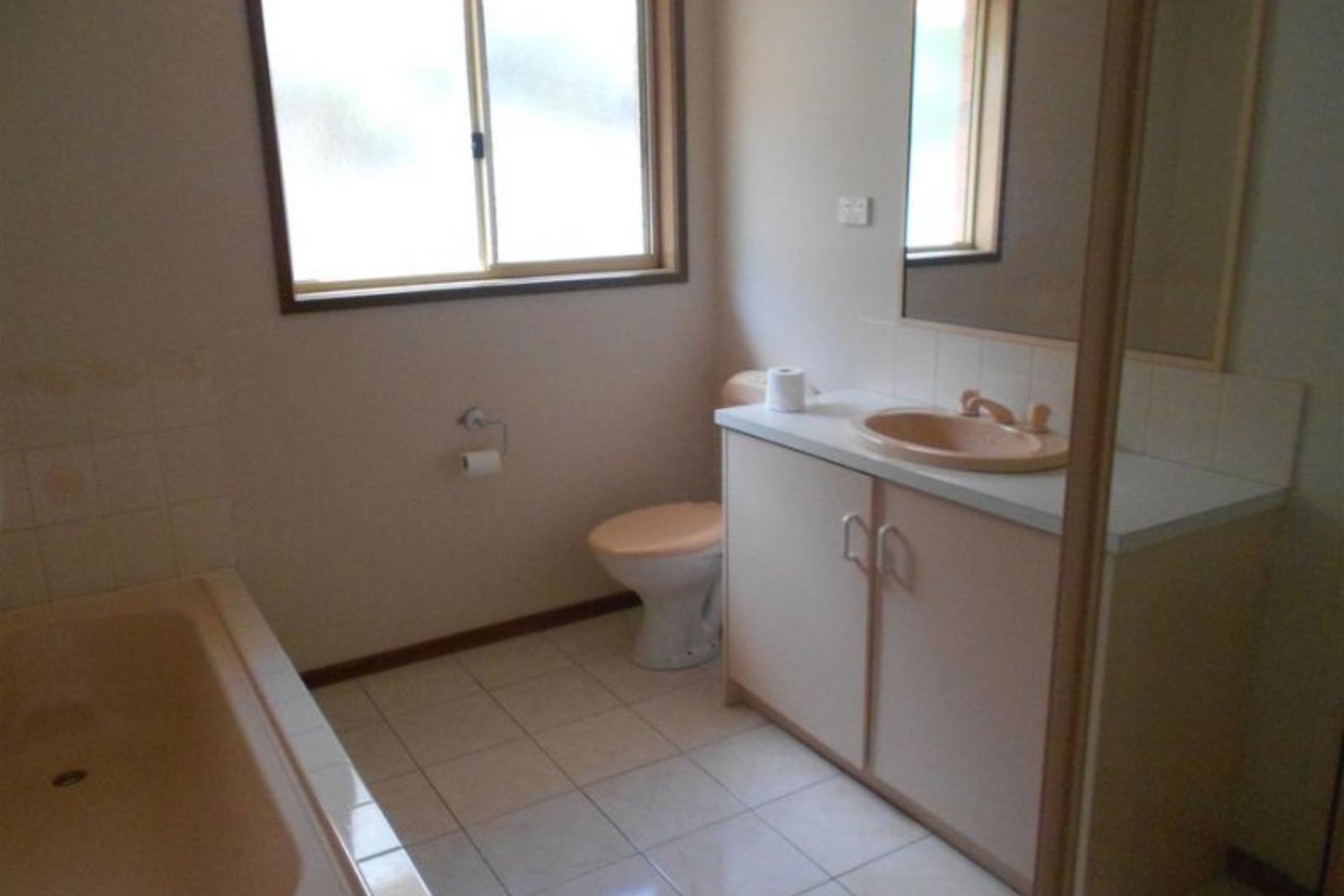 1 Mardon Drive, Horsham