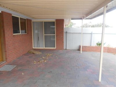1 Mardon Drive, Horsham