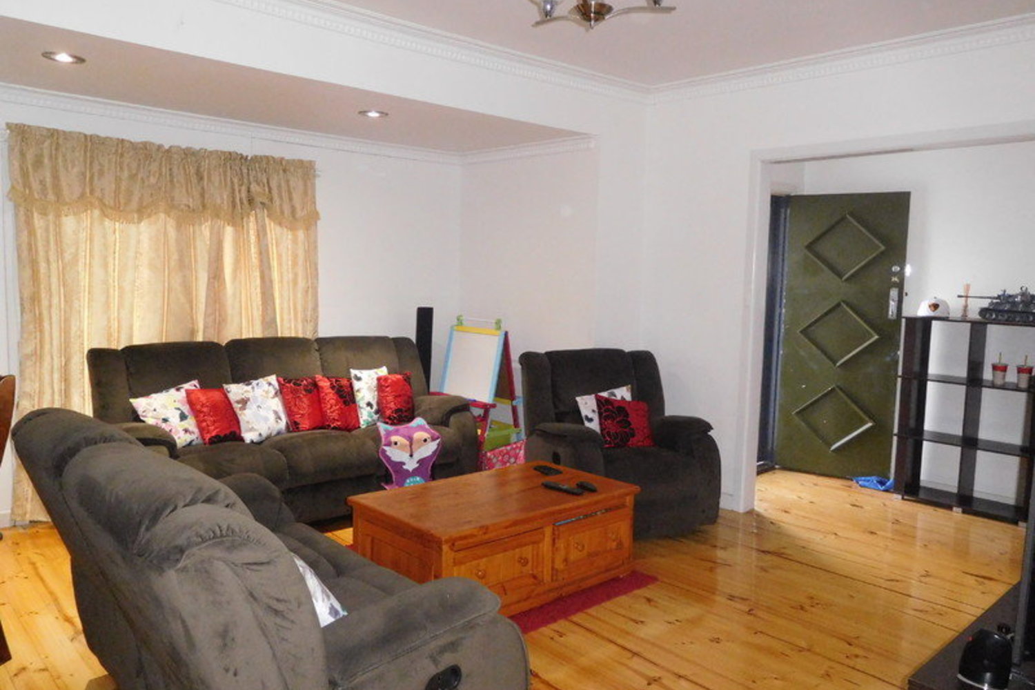 20B Iris Street, Horsham
