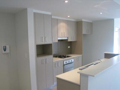 4 / 5a Russell Street, Granville
