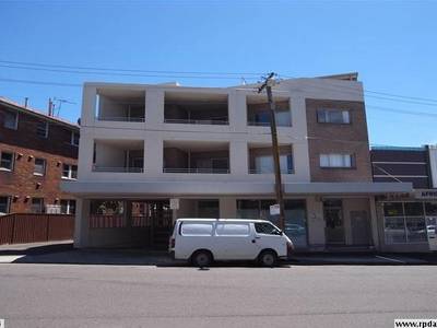 4 / 5a Russell Street, Granville