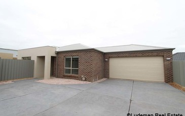 2 / 21 Saywell Court, Warrnambool